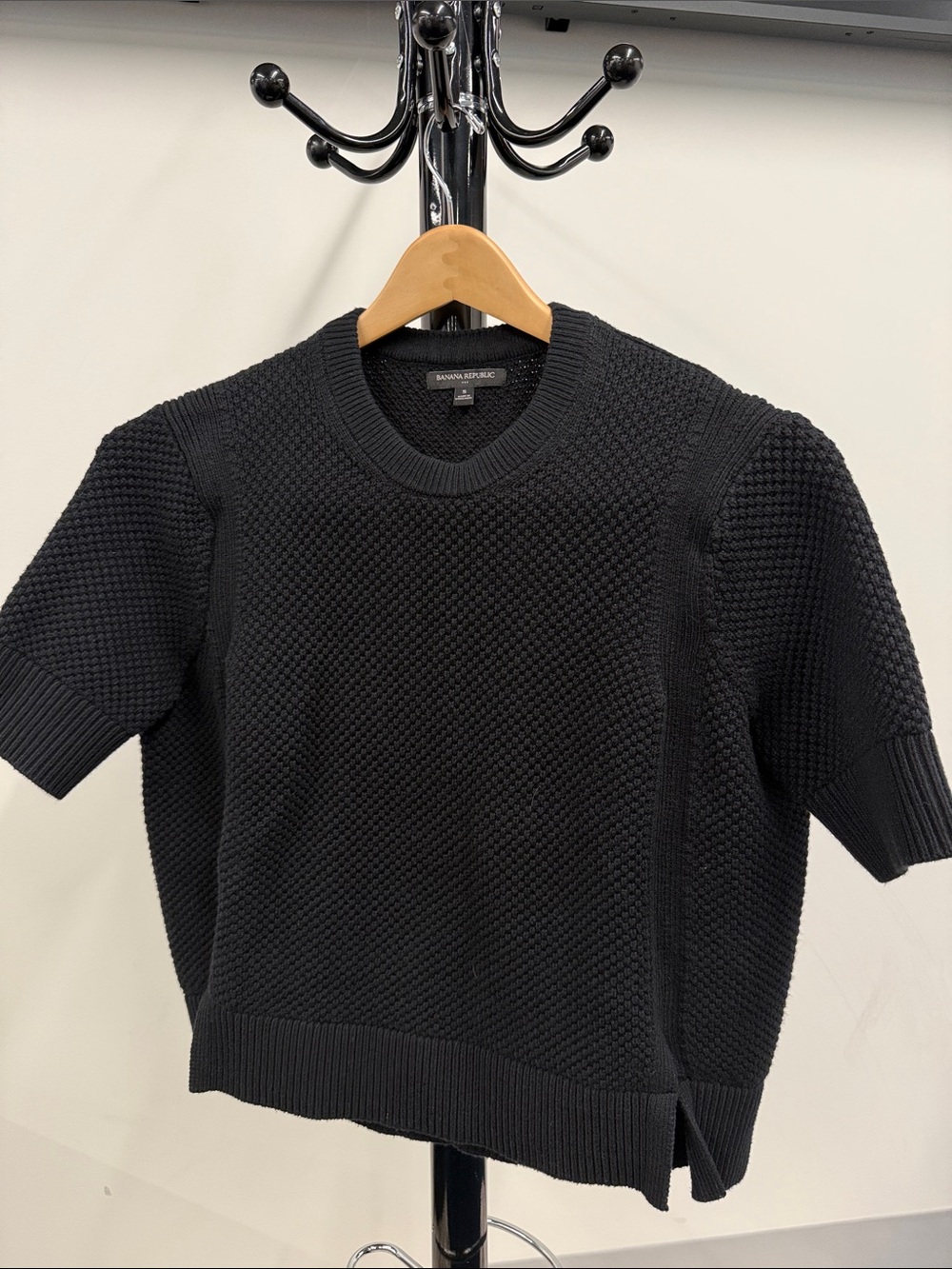Banana Republic Black Textured Short-Sleeve Crew Sweater